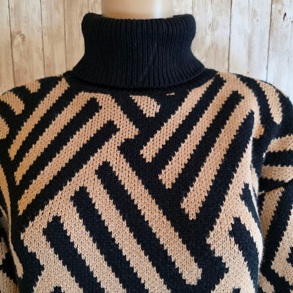 SHEIN Sweater Dress Size S Black & Tan Geometric Pattern - Picture 4 of 10